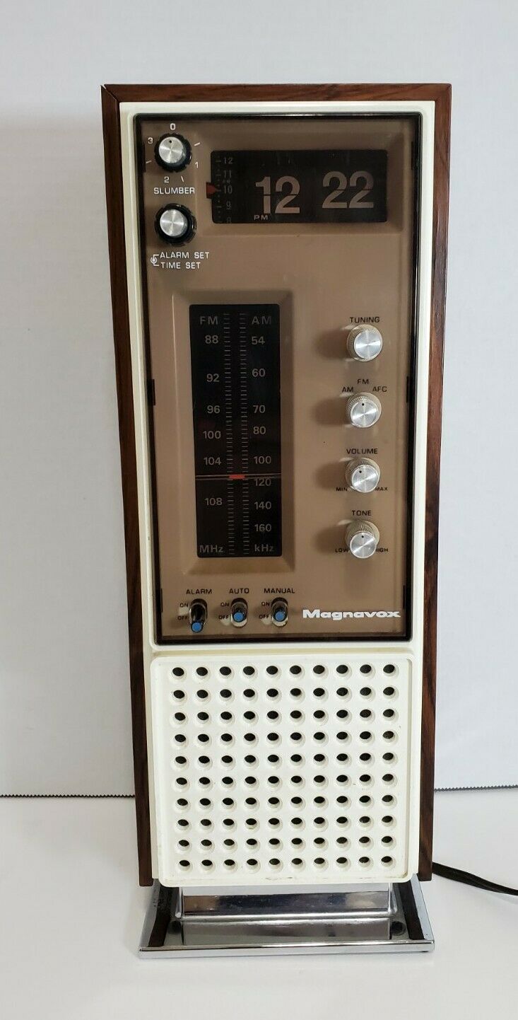 Magnavox Vintage 1972 AM/FM Alarm Flip Clock Radio Tower 1r1784  AS IS!! READ!!