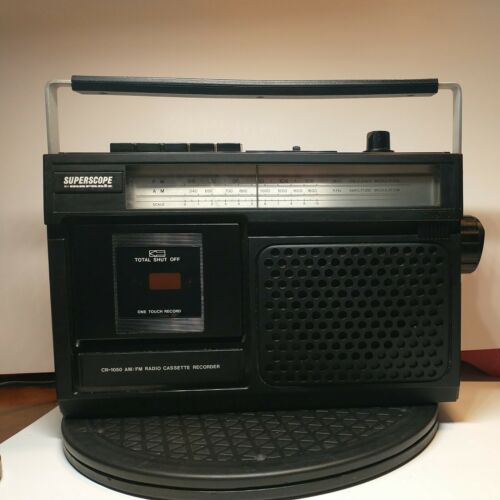 Superscope Cr-1050 Am-fm Cassette Radio