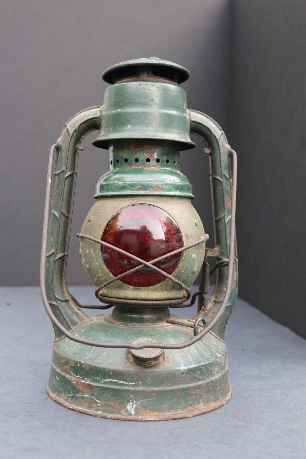 Vtg Dietz Little Wizard Lantern W/ Detroit Lite Gard Globe (zz) Green Lantern