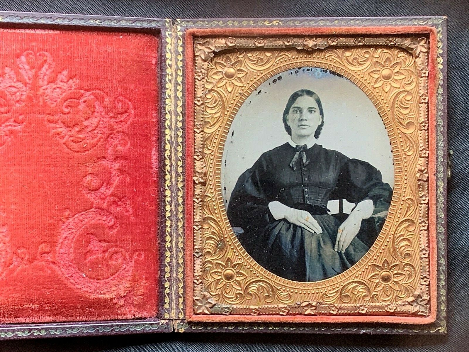 Pre CIVIL WAR c1859 LOVELY YOUNG WOMAN 6th Plate RUBY AMBROTYPE PHOTO Antebellum