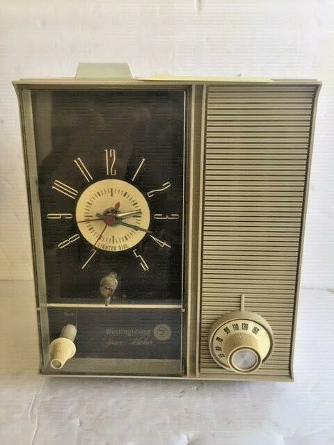 Vintage Westinghouse Spacemaker Clock Radio Retro Mcm
