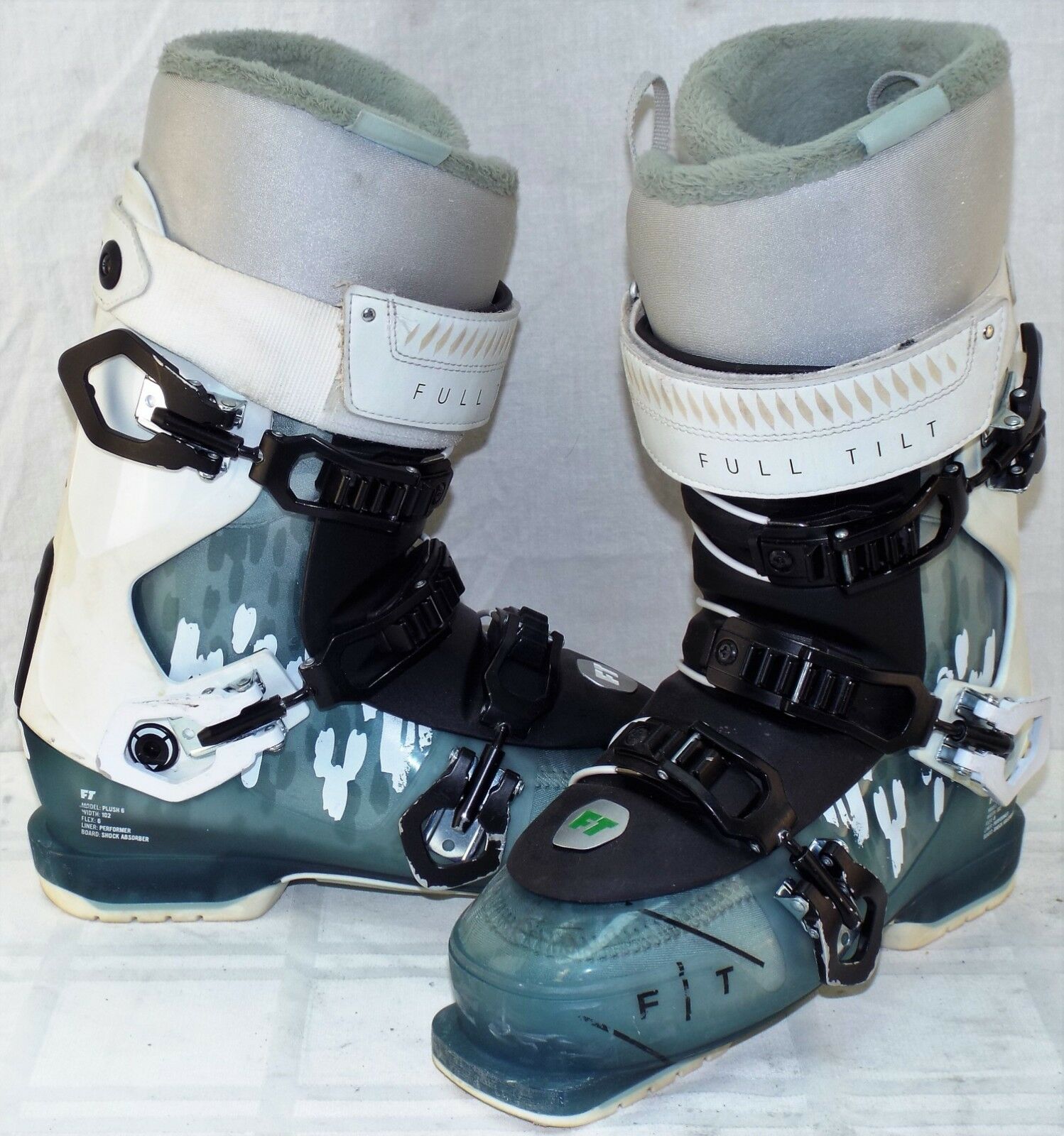 Full Tilt Plush 6 Used Women's Ski Boots Size 25.5 #633341