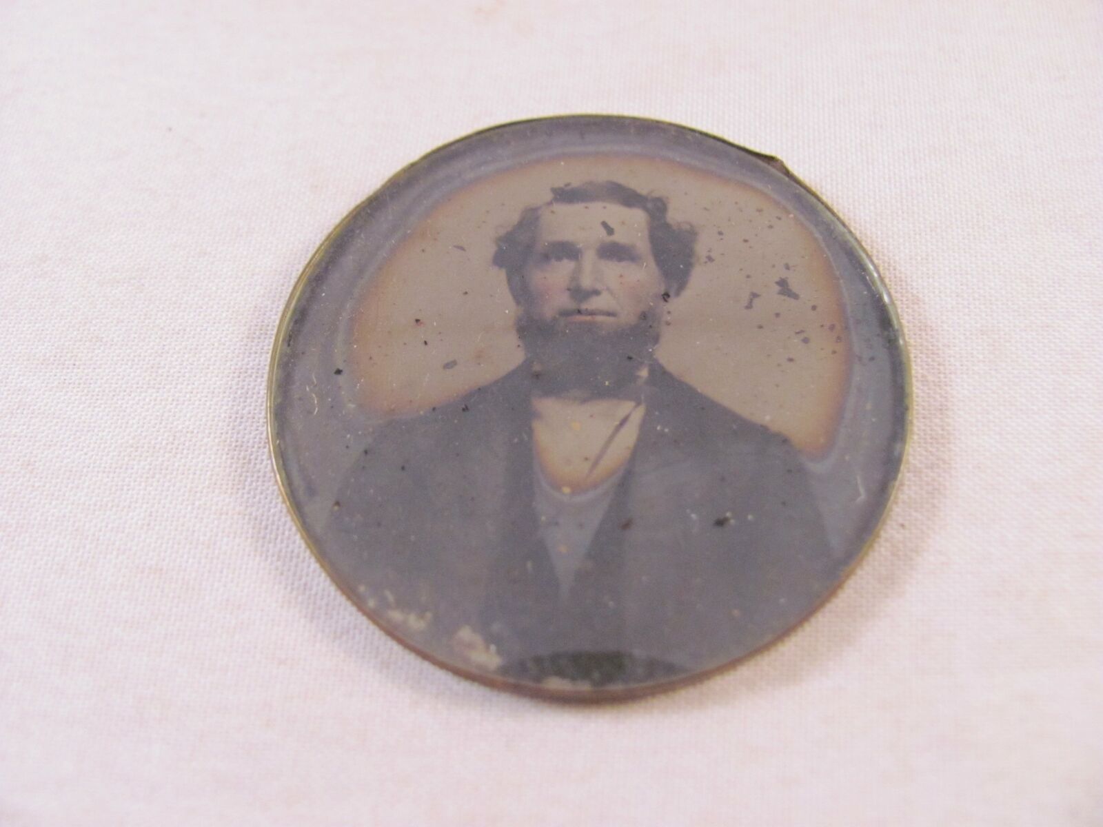 Antique 19thC Ambrotype Photo Round Glass Bearded Gentleman Lover's Locket 1.5